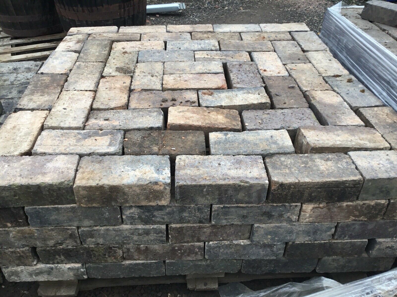 RECLAIMED-GENUINE-BLUE-BRICKS-254140323393